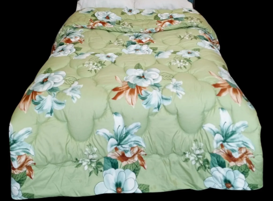 Extra Large কিং সাইজ সুপার সফ্ট কম্ফোটার।