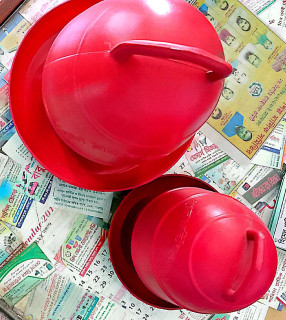 মুরগির পানি পট (বড়)