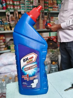 টয়লেট ক্লিনার
