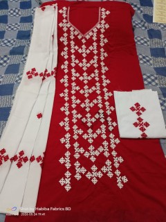 গুজরাটি হ্যান্ড এমব্রয়ডারী থ্রি- পিছ